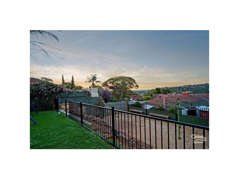 16 Hillside Road, Mount Richon WA 6112