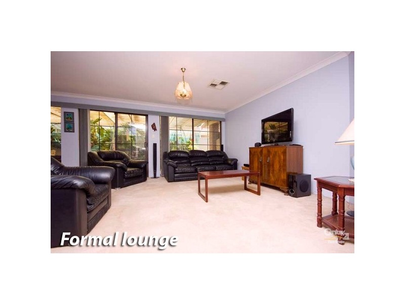 23 Merrifield Circle, Leeming WA 6149