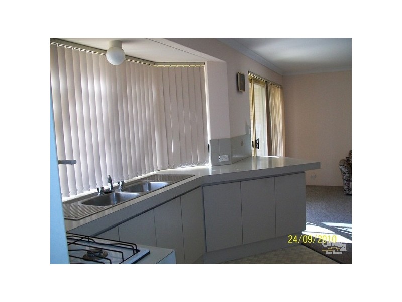 73 Merrifield Circle, Leeming WA 6149