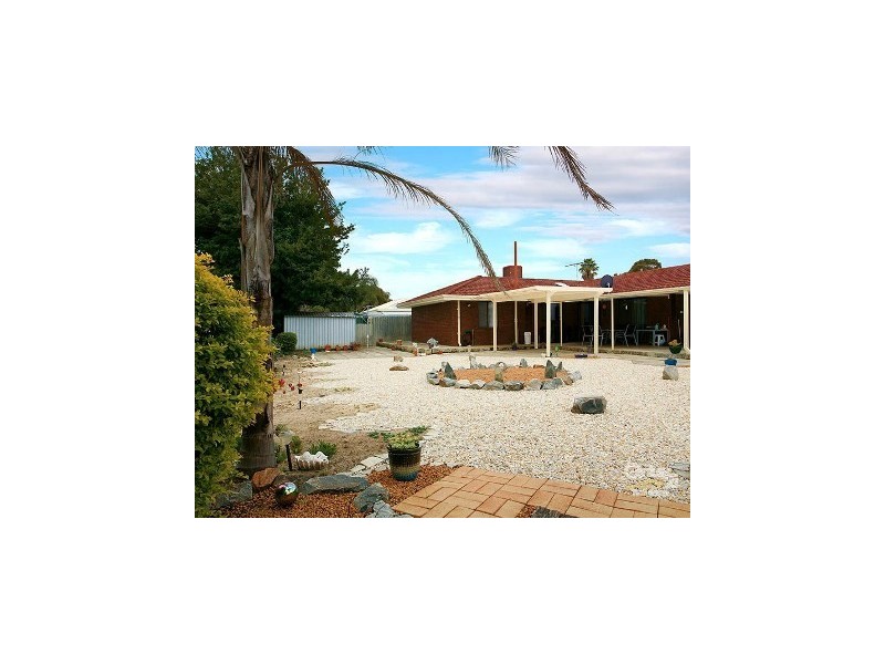 9 Woburn Way, Kelmscott WA 6111