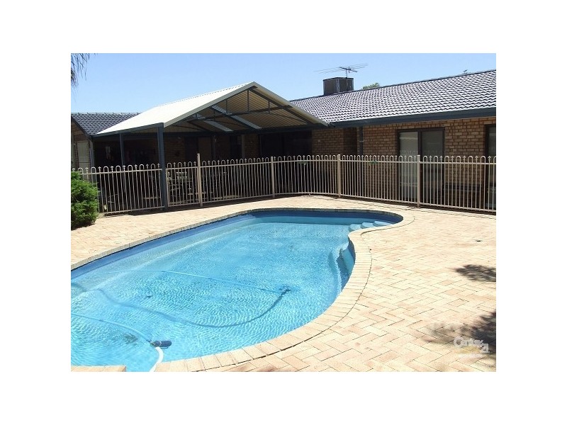 102 Brown Crescent, Seville Grove WA 6112