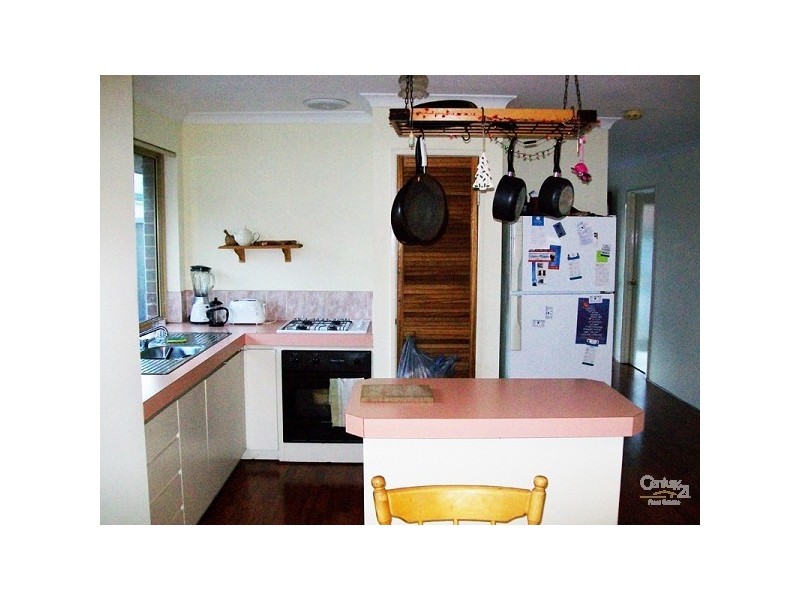 4 Beard Place, Queens Park WA 6107