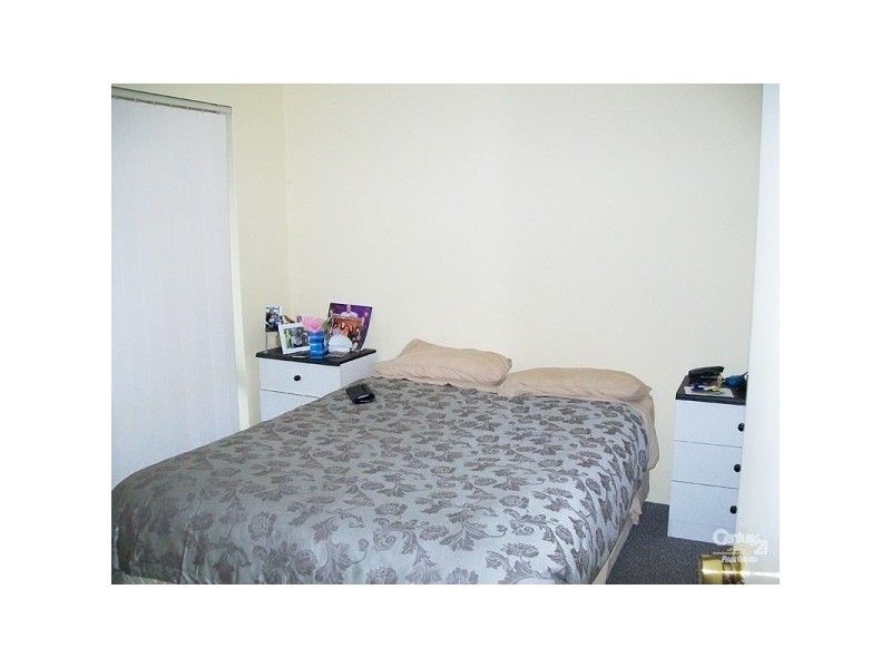 4 Beard Place, Queens Park WA 6107