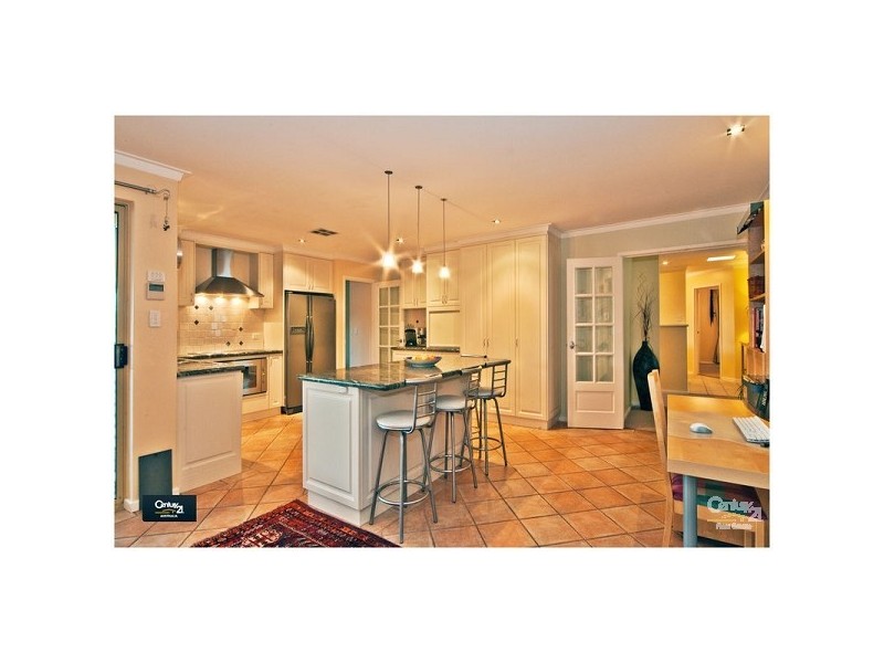 7 Thrum Close, Leeming WA 6149