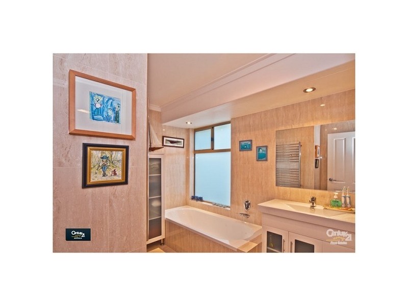 7 Thrum Close, Leeming WA 6149