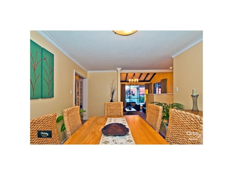 7 Thrum Close, Leeming WA 6149