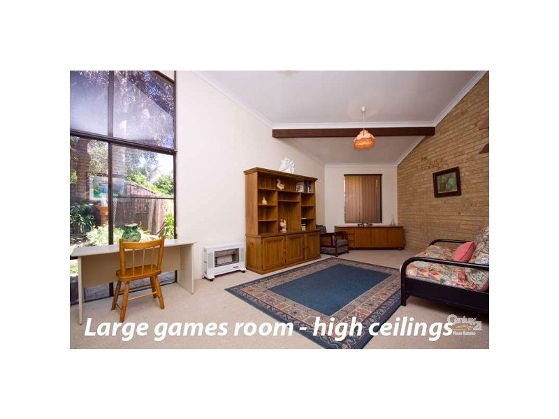 23 Merrifield Circle, Leeming WA 6149