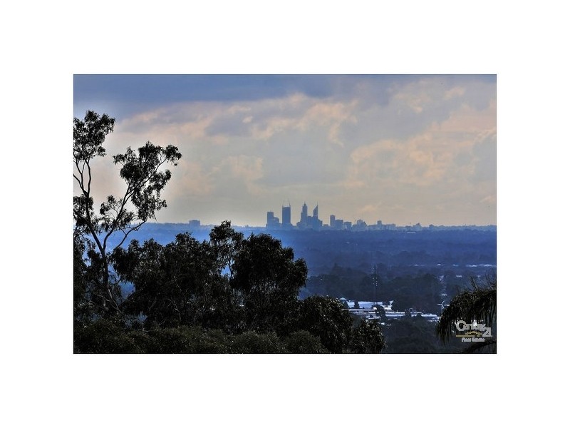 18 Hillside Road, Mount Richon WA 6112