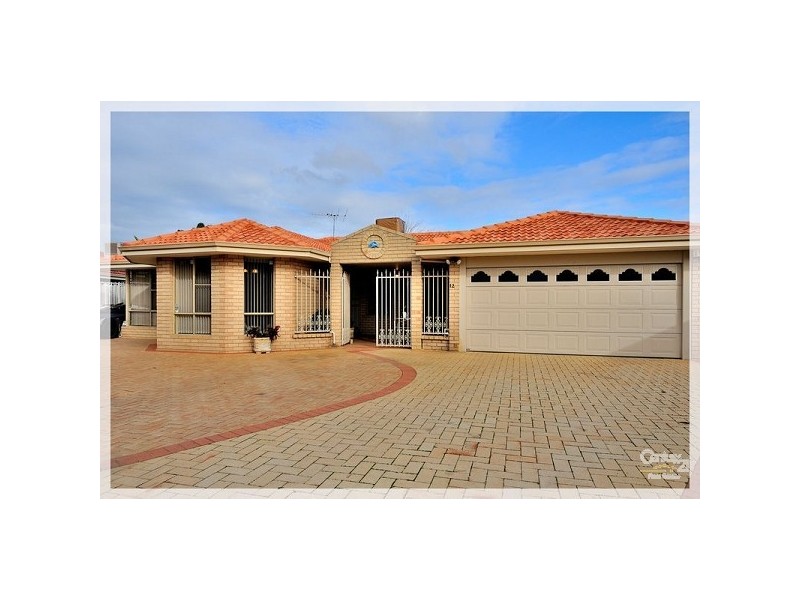 12 Chartwell Place, Leeming WA 6149