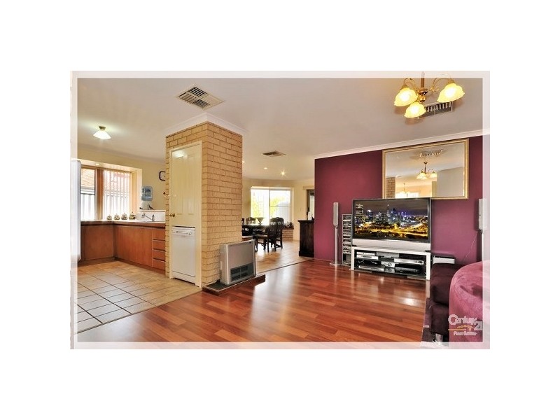 12 Chartwell Place, Leeming WA 6149