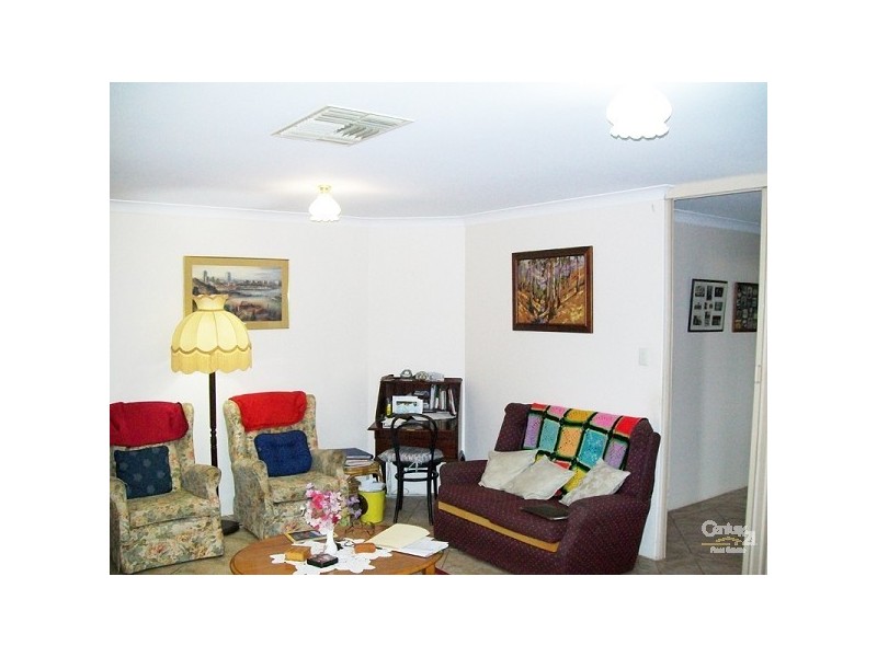 16A Castlemain Heights, Leeming WA 6149