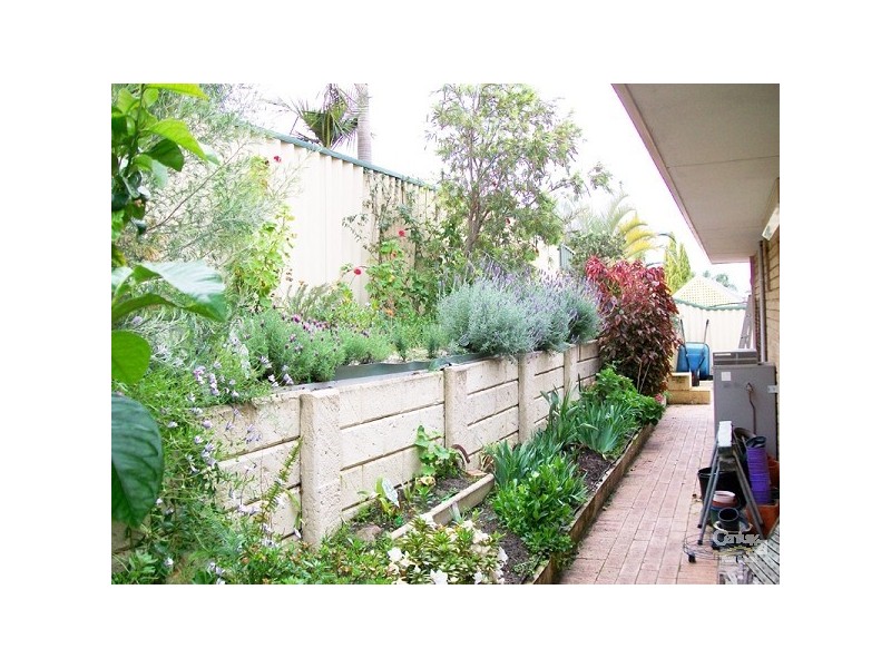 16A Castlemain Heights, Leeming WA 6149