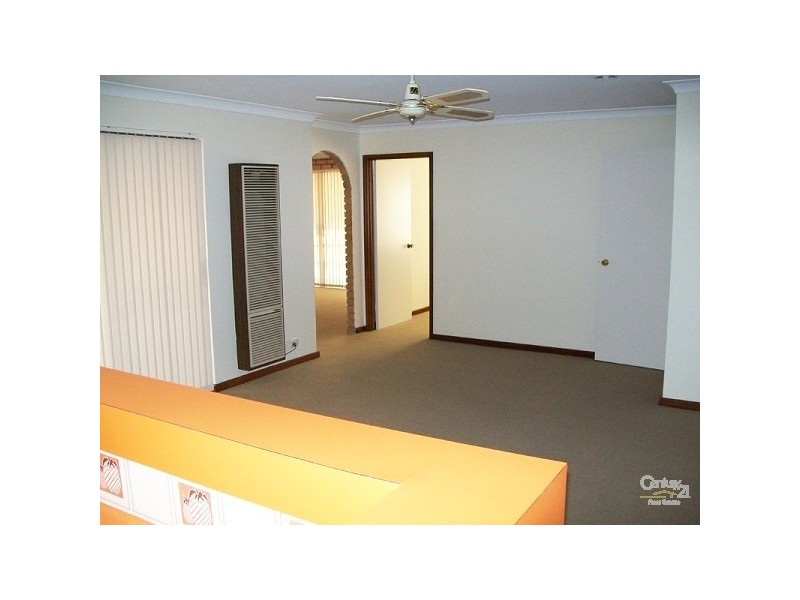 16 Hatfield Way, Booragoon WA 6154