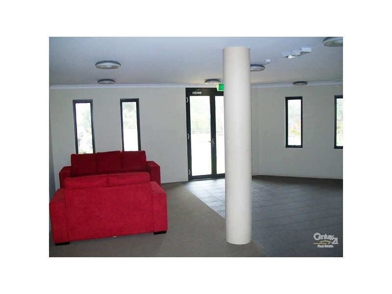 42/17 Southdown Place, Thornlie WA 6108