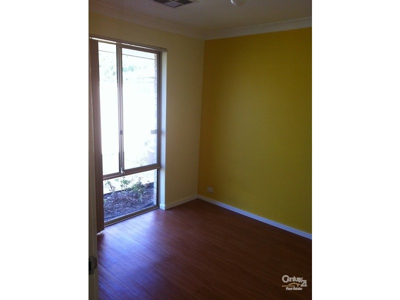 8/23 Helm Street, Maddington WA 6109