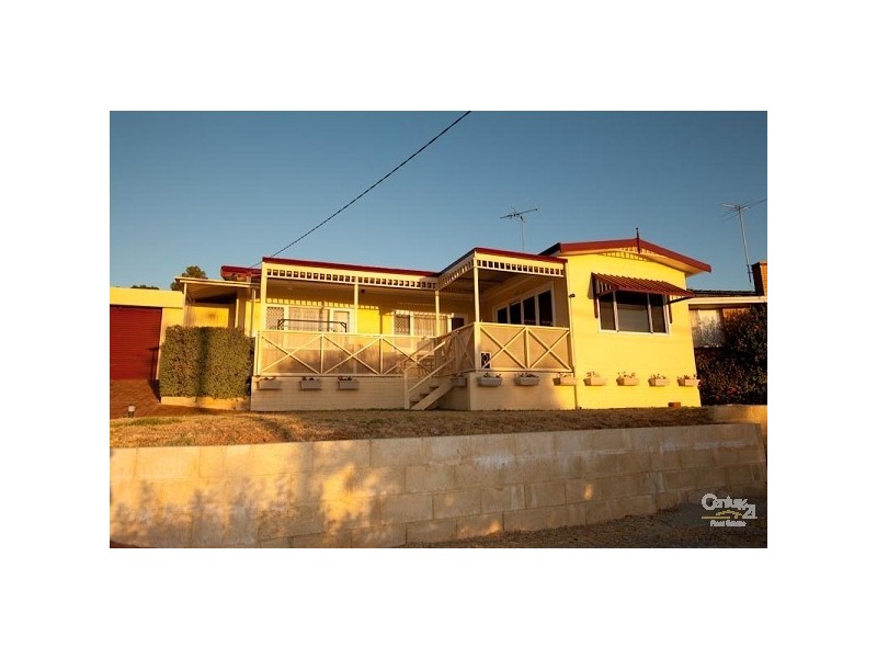 6 Tredale Avenue, Mount Richon WA 6112