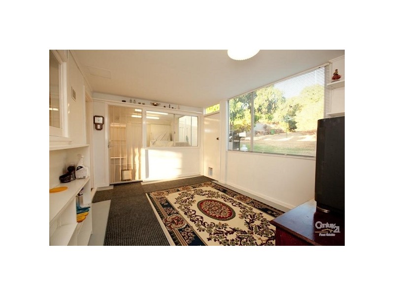 6 Tredale Avenue, Mount Richon WA 6112