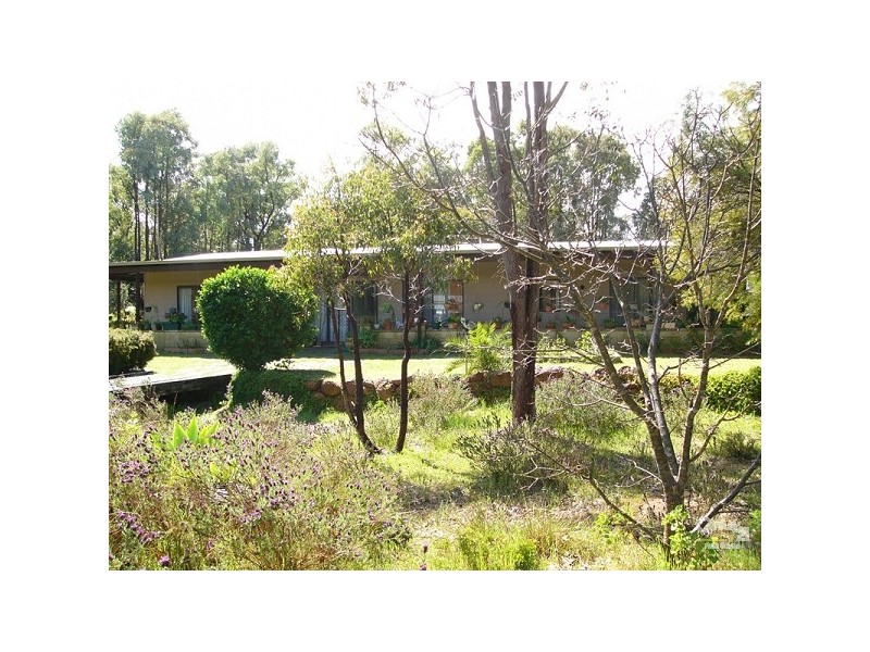 36 Stevens Road, Bedfordale WA 6112