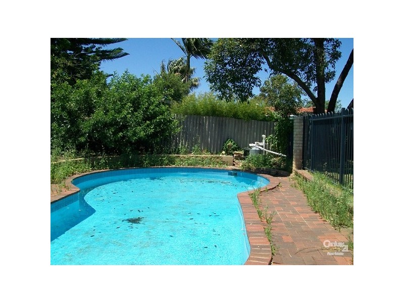 5 Nash Street, Kelmscott WA 6111