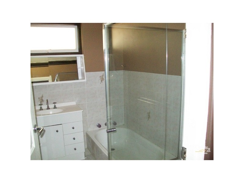 5 Nash Street, Kelmscott WA 6111