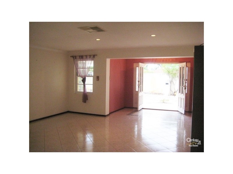 27 Waverley Way, Parkwood WA 6147