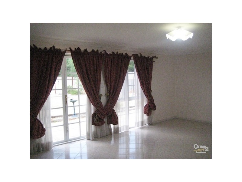 27 Waverley Way, Parkwood WA 6147