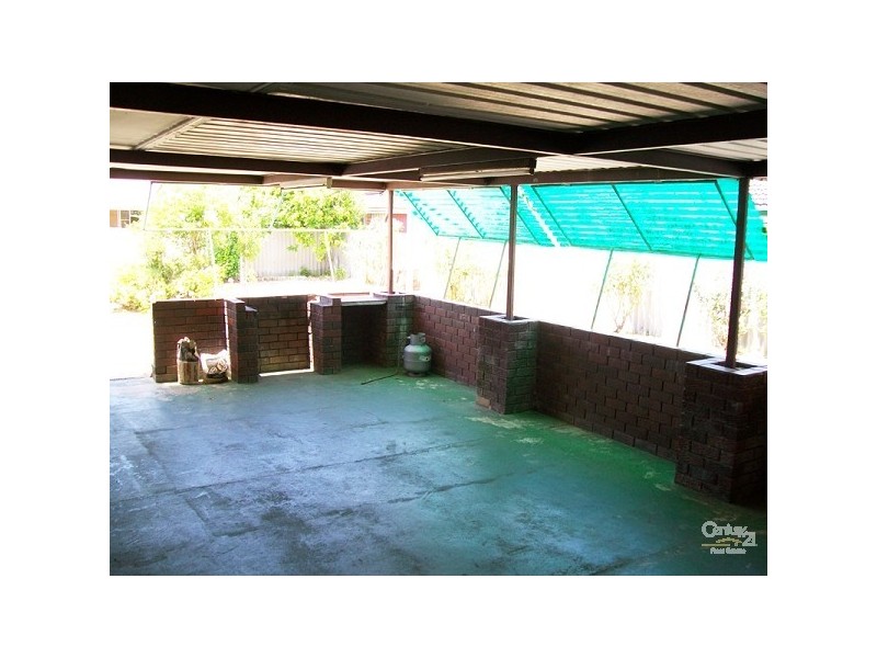 24 Sevington Street, Maddington WA 6109