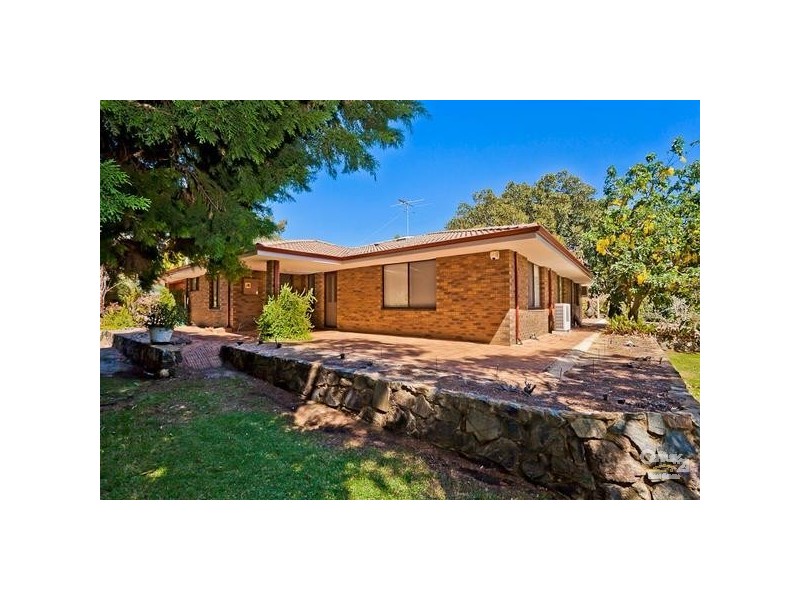 13 Serena Grove, Mount Nasura WA 6112