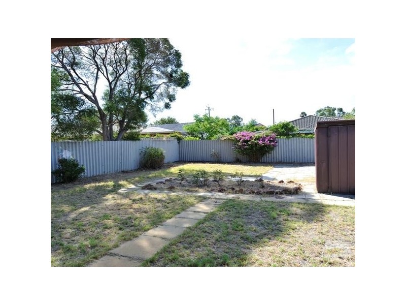 10 Gluclub Street, Riverton WA 6148