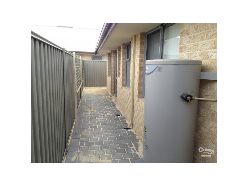 5 Rossiter Avenue, Piara Waters WA 6112