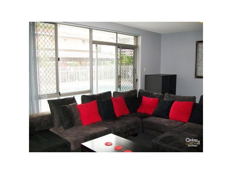 4/298-300 Villa Royale Stirling Street, Perth WA 6000