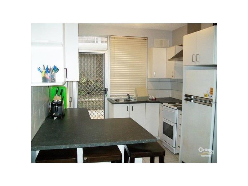 4/298-300 Villa Royale Stirling Street, Perth WA 6000