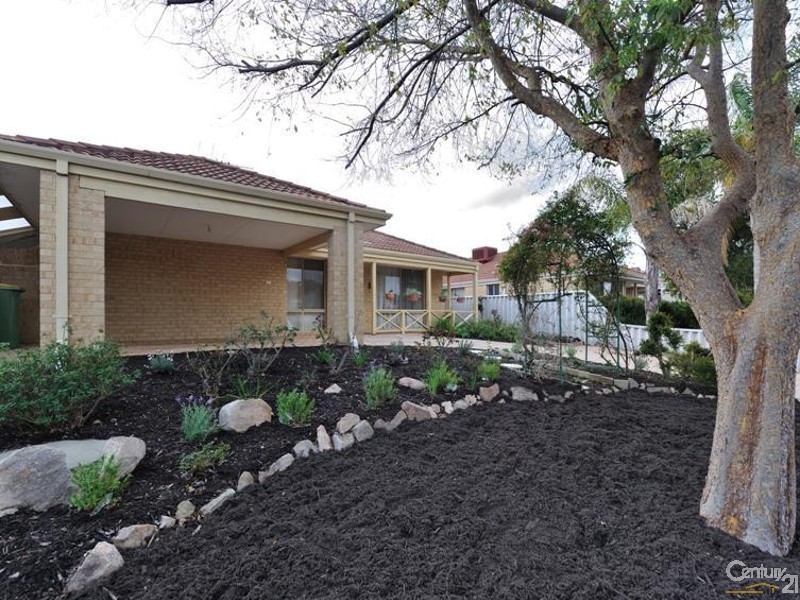 13 Belaring Place, Kenwick WA 6107