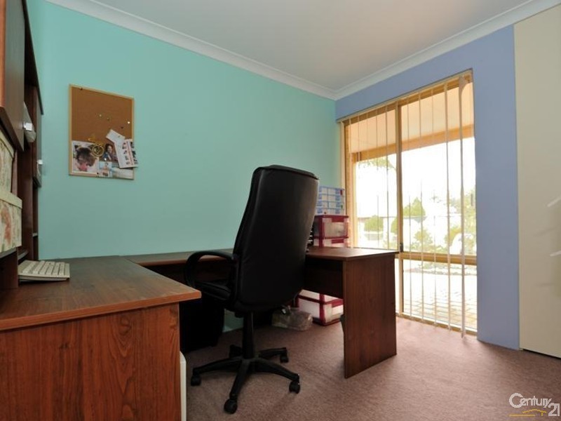 13 Belaring Place, Kenwick WA 6107