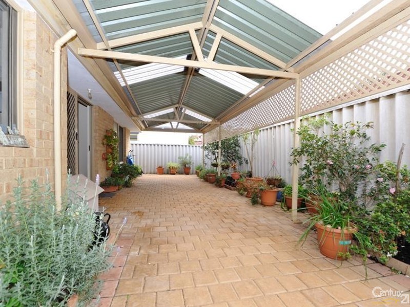 13 Belaring Place, Kenwick WA 6107