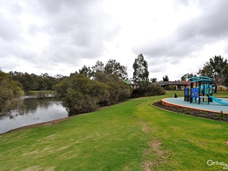 13 Belaring Place, Kenwick WA 6107