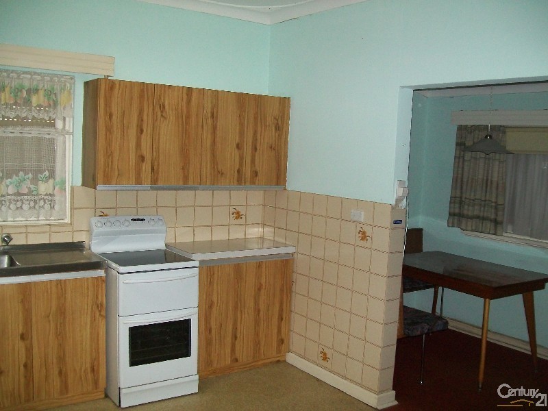 8 Stafford Road, Kenwick WA 6107