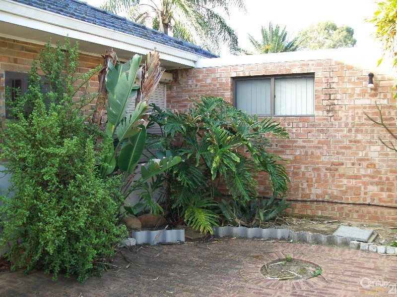 8 Stafford Road, Kenwick WA 6107