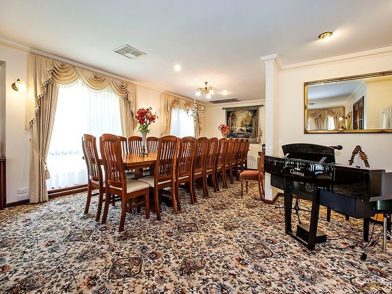 5 Bishop Close, Seville Grove WA 6112