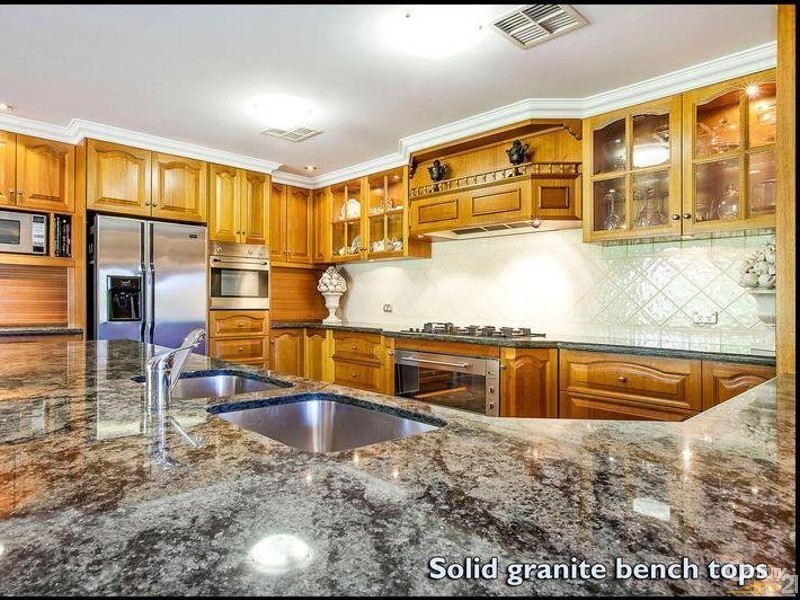 5 Bishop Close, Seville Grove WA 6112