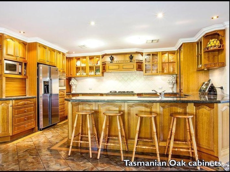 5 Bishop Close, Seville Grove WA 6112