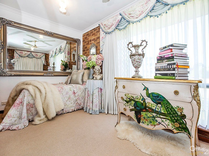 5 Bishop Close, Seville Grove WA 6112