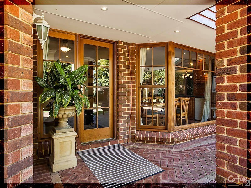 5 Bishop Close, Seville Grove WA 6112