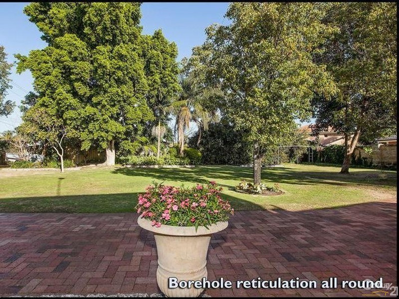 5 Bishop Close, Seville Grove WA 6112