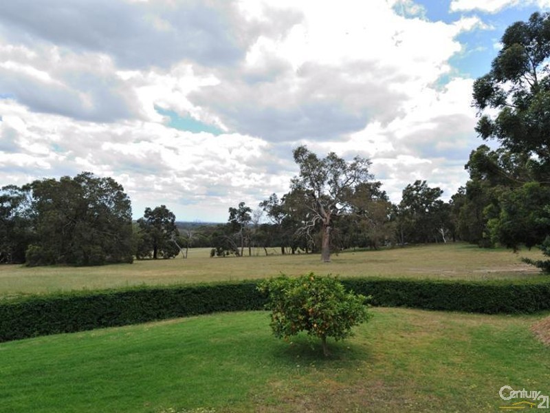 17 Three Kangaroos Way, Byford WA 6122