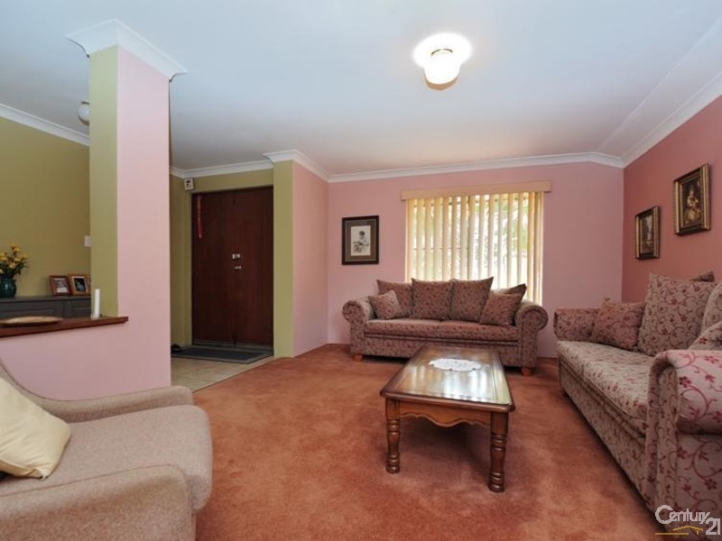17 Three Kangaroos Way, Byford WA 6122