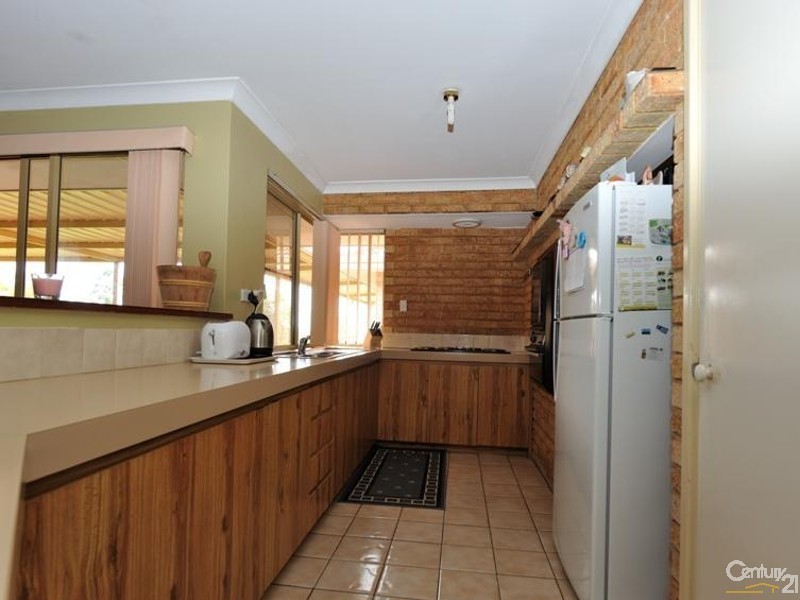 17 Three Kangaroos Way, Byford WA 6122