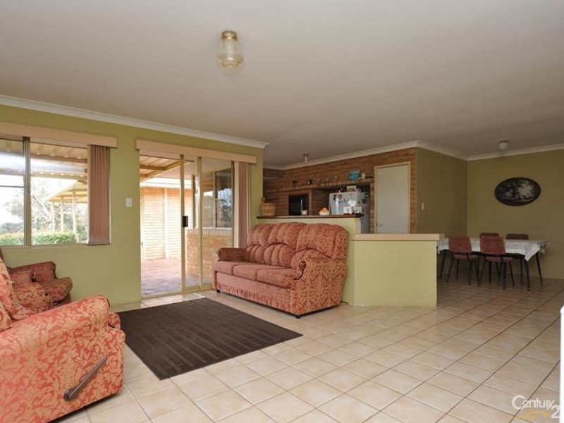 17 Three Kangaroos Way, Byford WA 6122