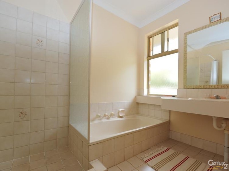 17 Three Kangaroos Way, Byford WA 6122
