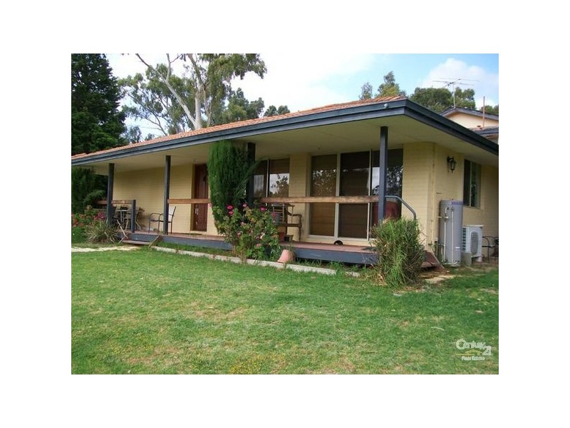27 Moore Street, Wungong WA 6112